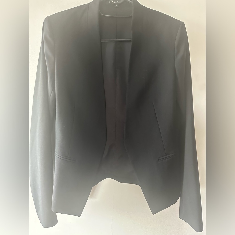 THEORY BLACK WOOL Cutaway BLAZER w/Padded Shoulders Size: 6